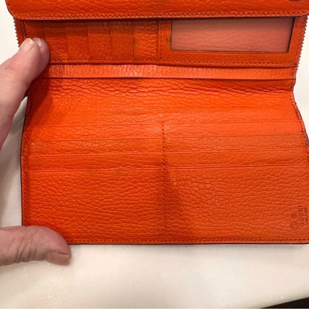 GUCCI women’s long wallet interlocking G pebbled leather Orange EUC